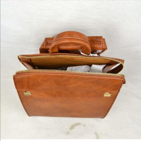 “Samantha” two way vegan material backpack - Picture 2 of 3